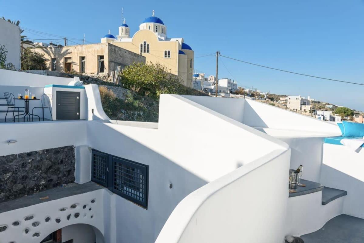 Santorini Traditional Apt With Private Hot Tub Lejlighed Fira  Eksteriør billede
